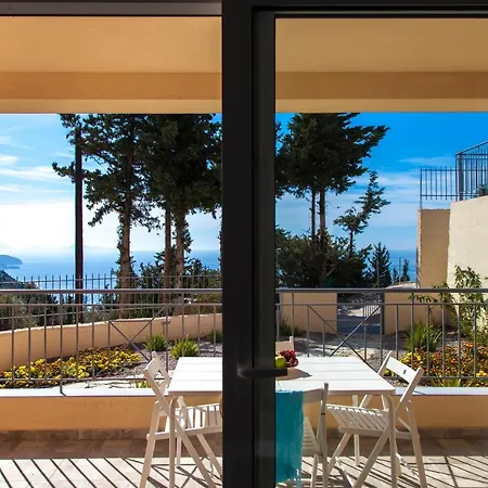 Ble On Blue Villa Athánion